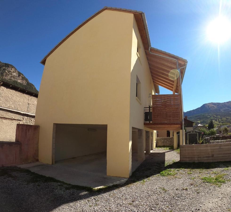 Maison Neuve Proche De Barcelonnette Jausiers Eksteriør bilde